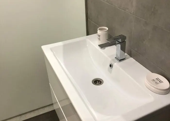 стильный лофт в аркадии - спальня и кухня-студия с боковым видом на море Apartmán Oděsa